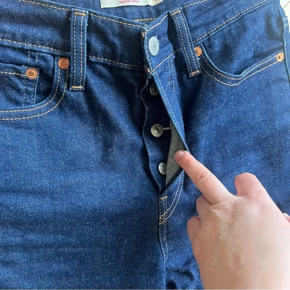 Levi's Premium Wedgie Fringe Pocket Jeans - Picture 6 of 11